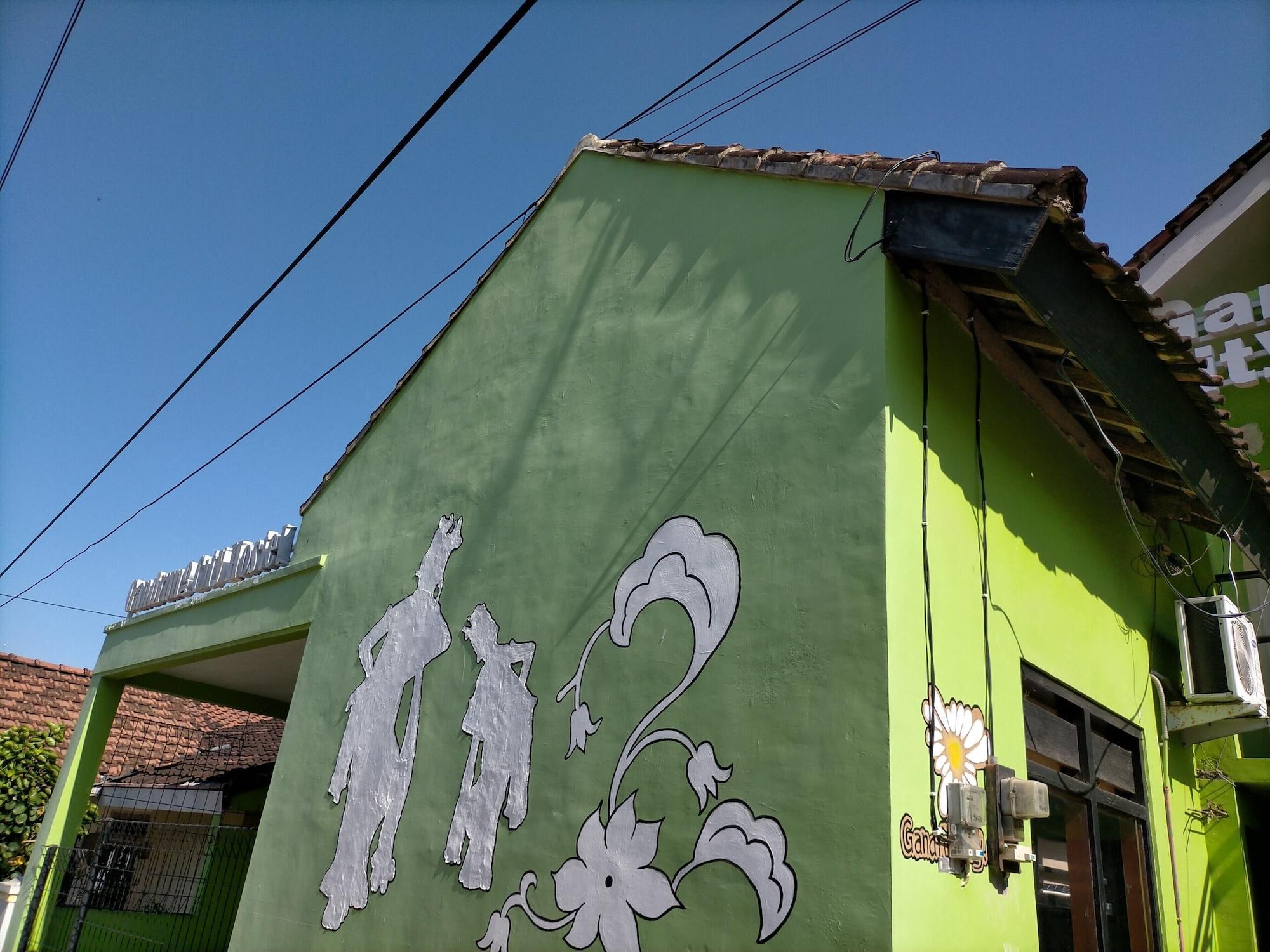 Gandrung City Hostel Banyuwangi  Esterno foto