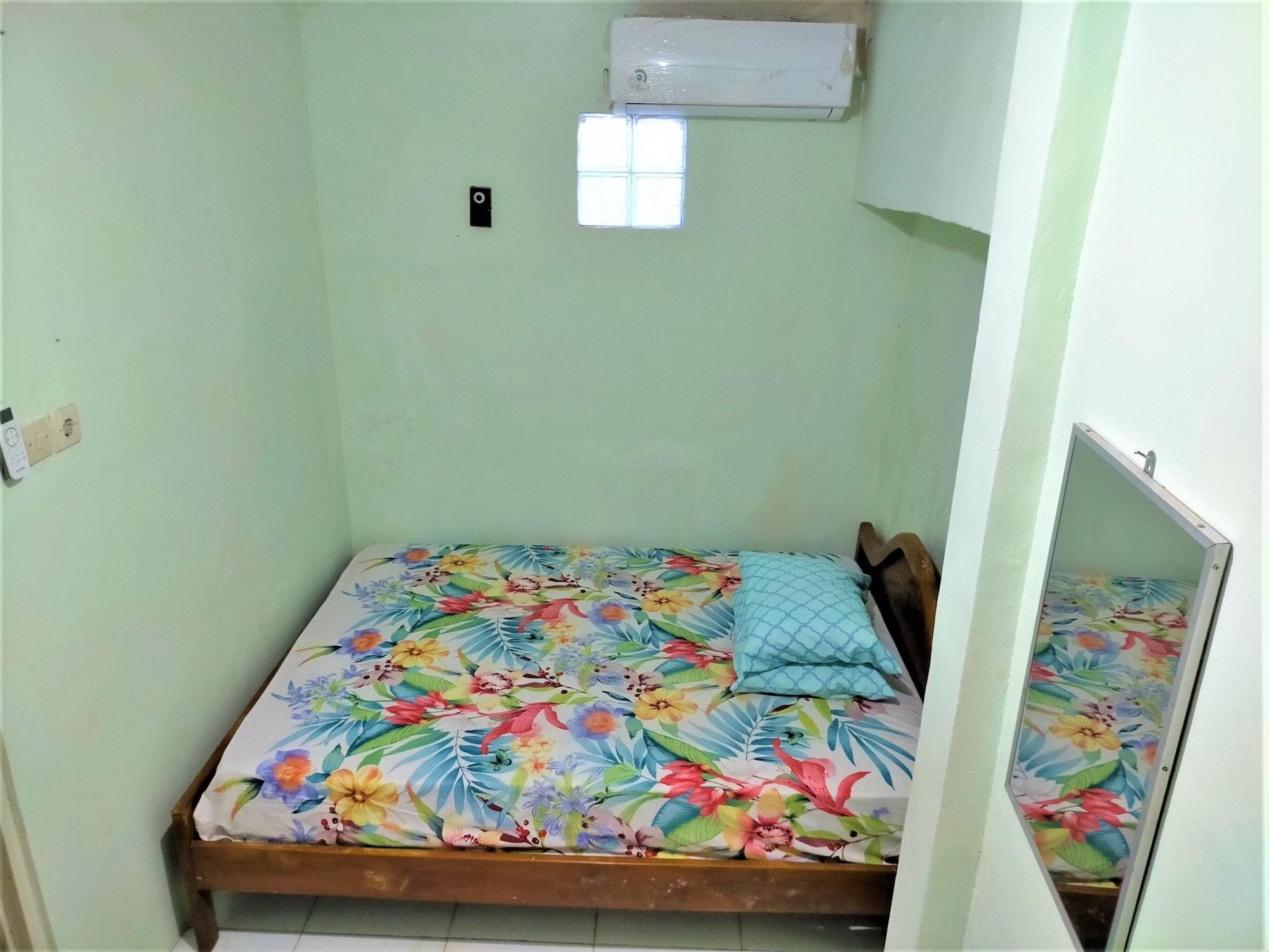 Gandrung City Hostel Banyuwangi  Esterno foto