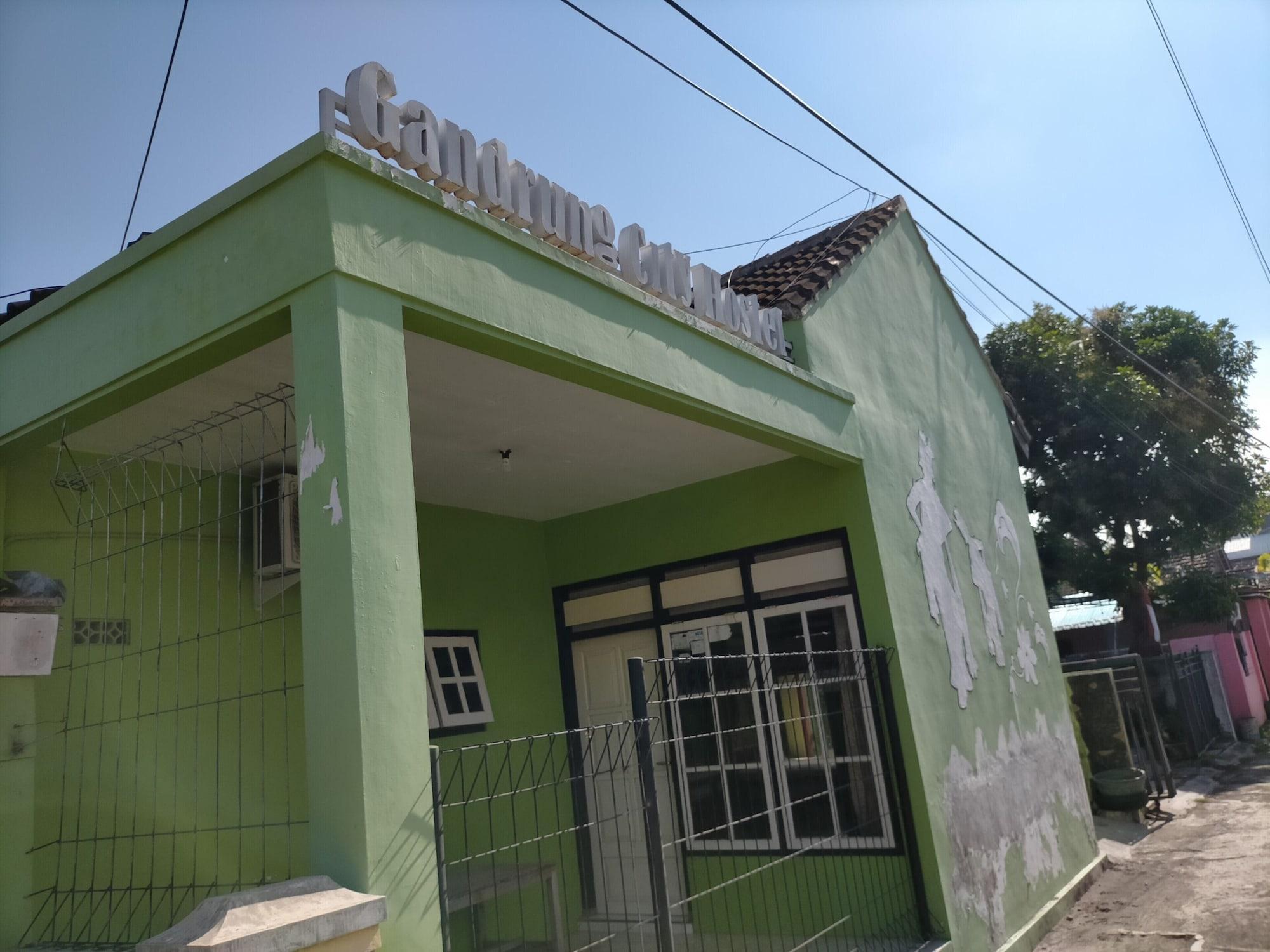 Gandrung City Hostel Banyuwangi  Esterno foto