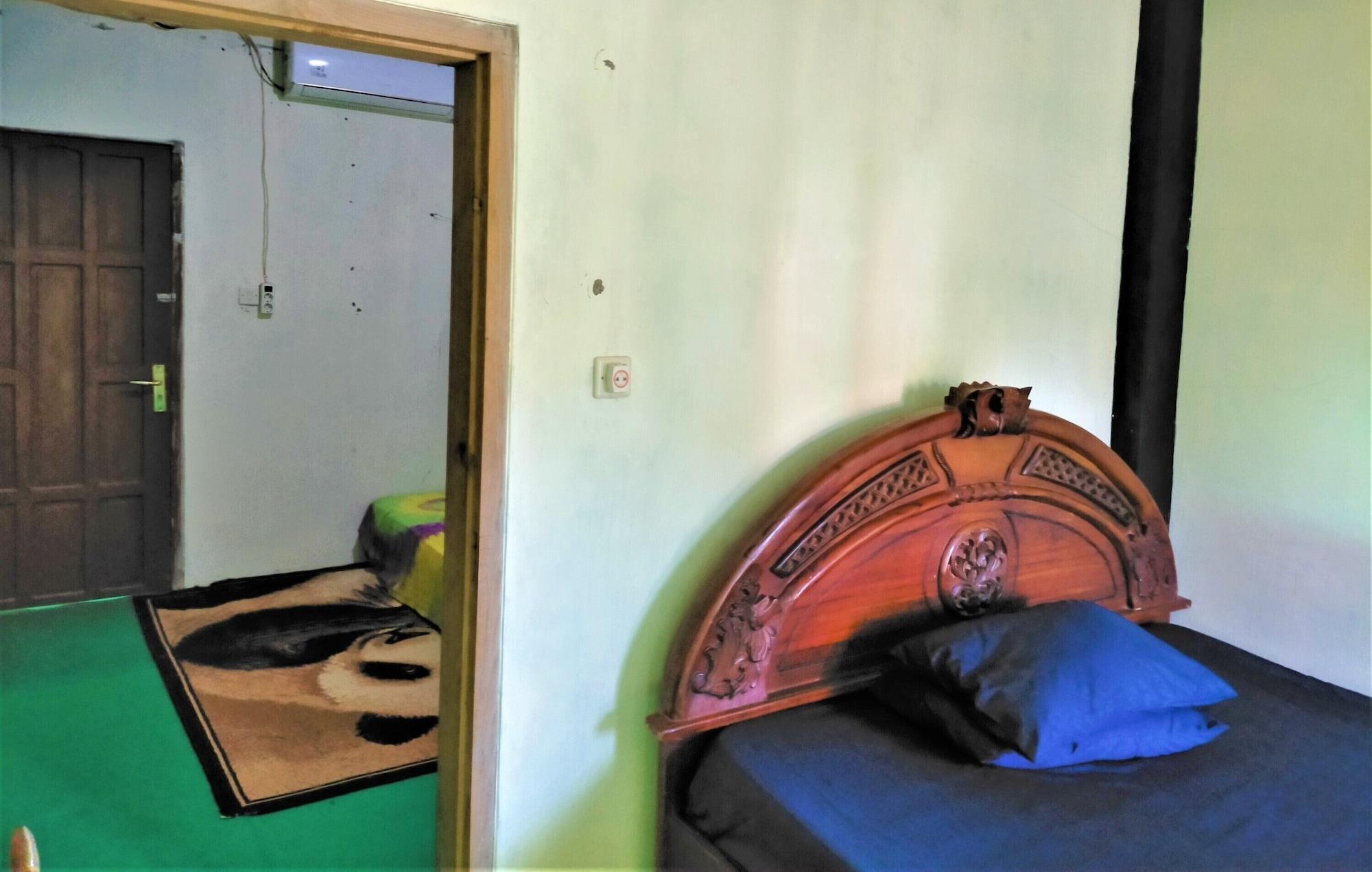 Gandrung City Hostel Banyuwangi  Esterno foto