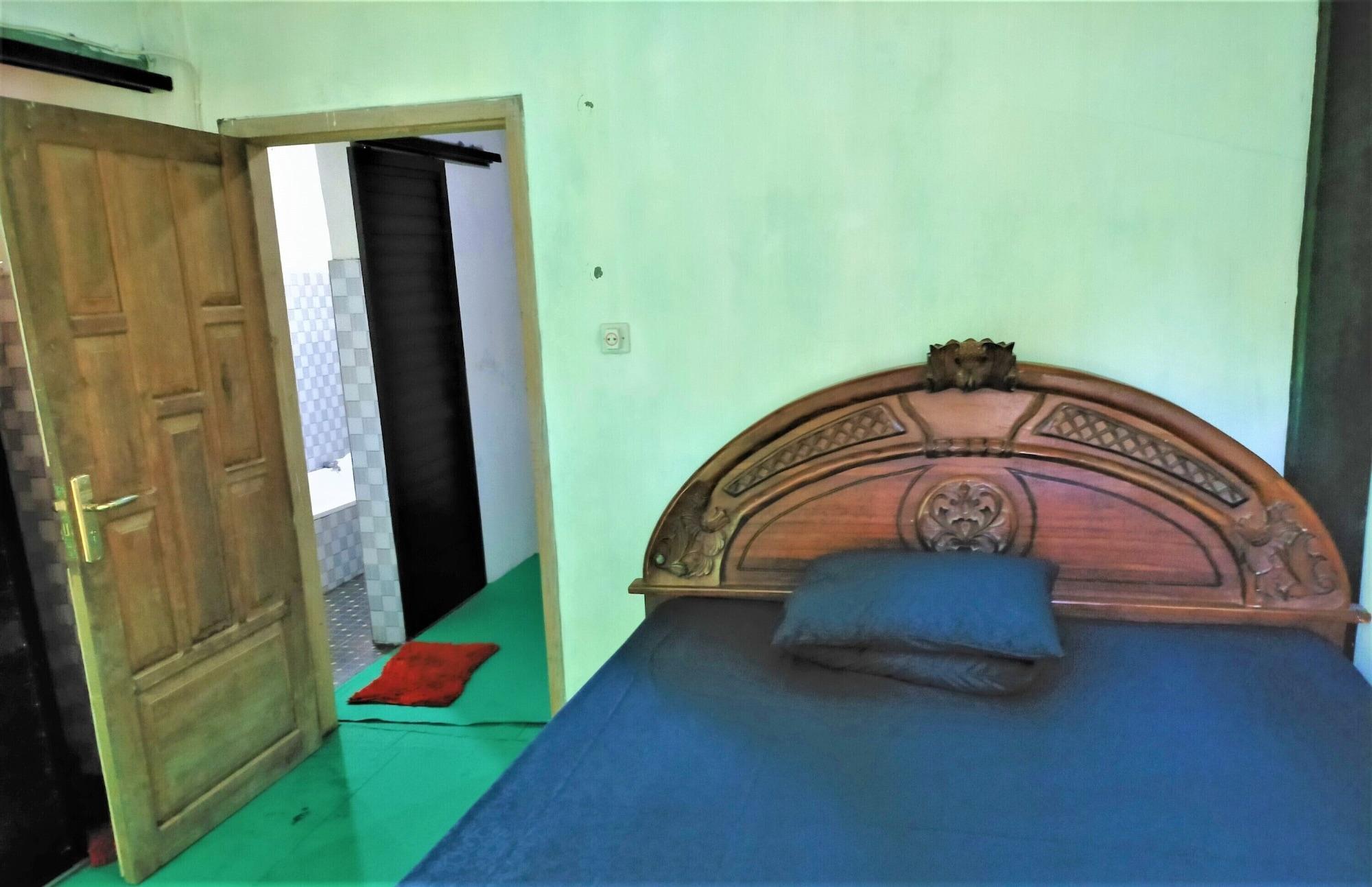 Gandrung City Hostel Banyuwangi  Esterno foto