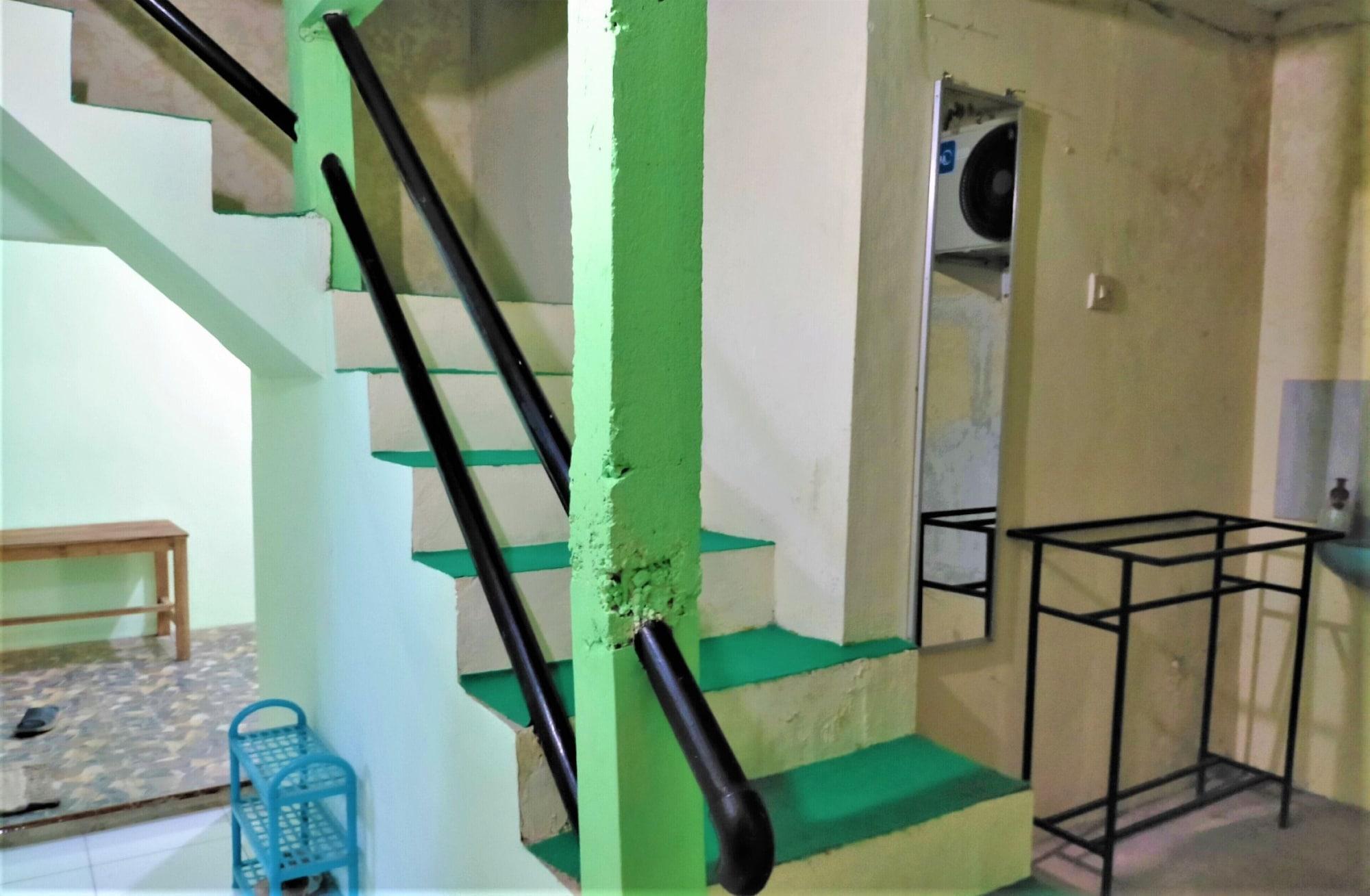 Gandrung City Hostel Banyuwangi  Esterno foto