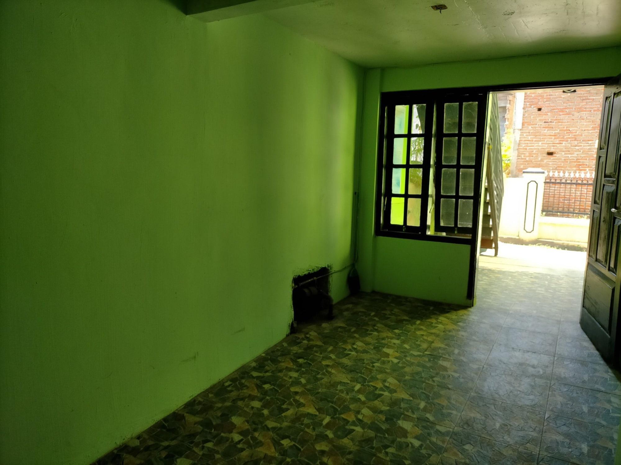 Gandrung City Hostel Banyuwangi  Esterno foto