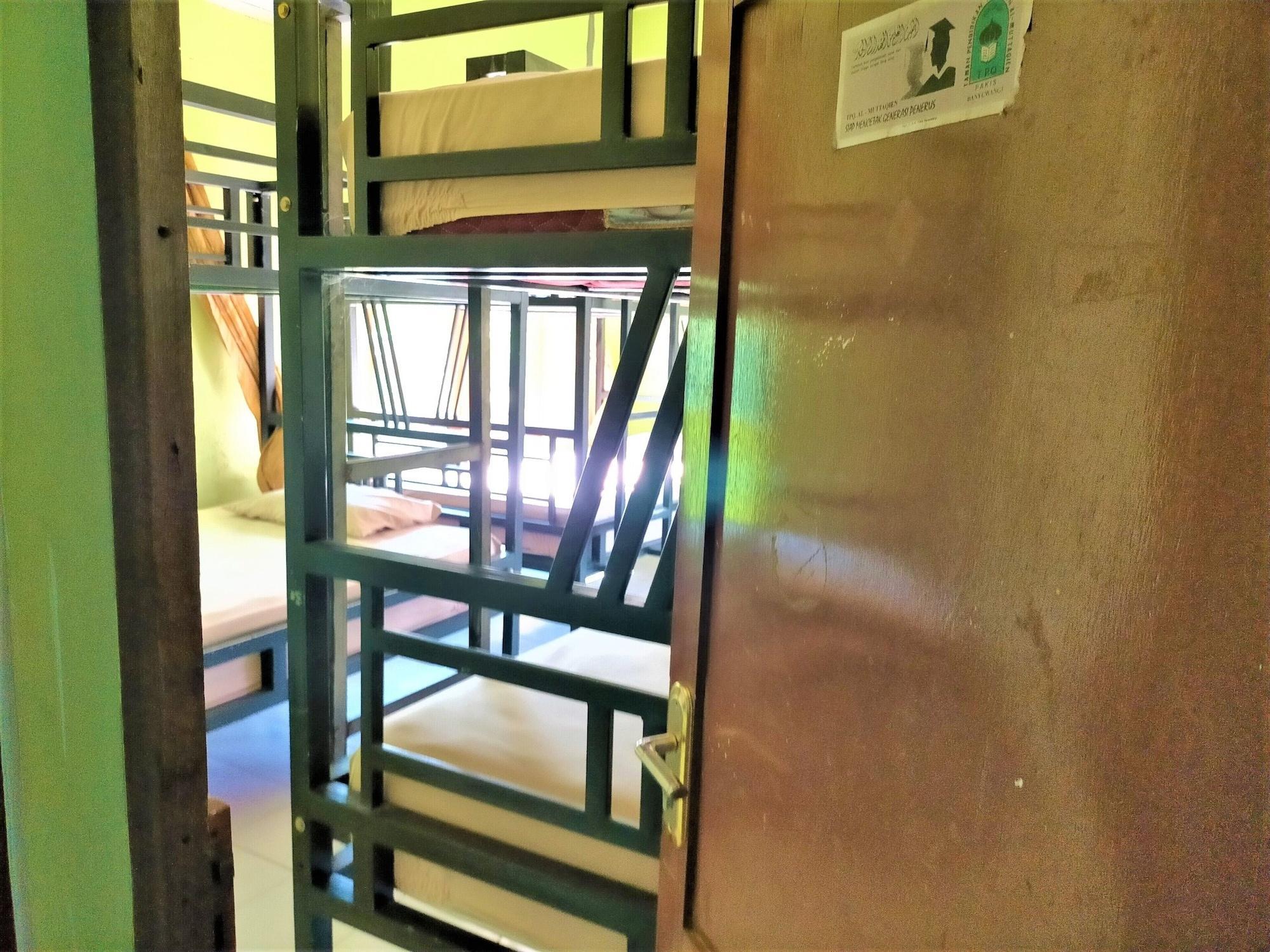 Gandrung City Hostel Banyuwangi  Esterno foto