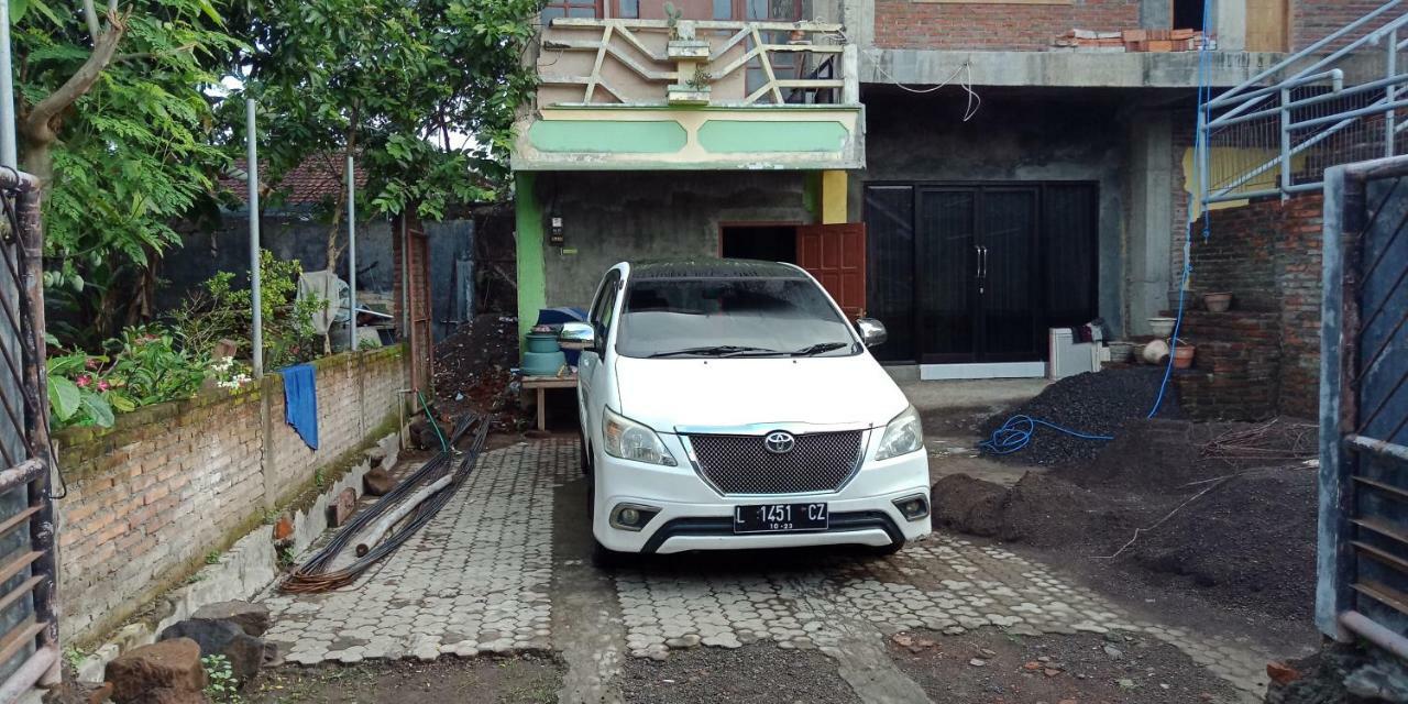 Gandrung City Hostel Banyuwangi  Esterno foto